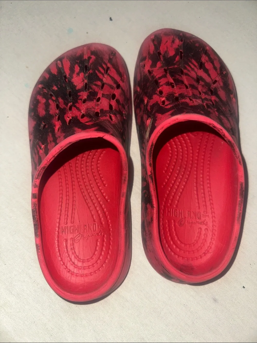 Kids Red and Black Slip-On Clogs - Unbranded
